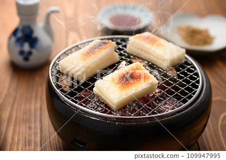 Slowly baked cut mochi Slowly baked cut mochi 109947995