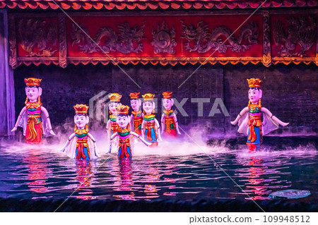 Thang Long water puppet show, a traditional art famous for tourism in Hanoi, Vietnam 109948512