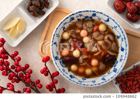 Tang Yuan Winter Solstice Red White Pink Tang yuan タンユエン 団子 Tang Yuan Winter Solstice Red White Pink Tang yuan タンユエン 団子 109948662