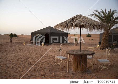 Luxury camp in the Sahara desert Luxury camp in the Sahara desert 109949733
