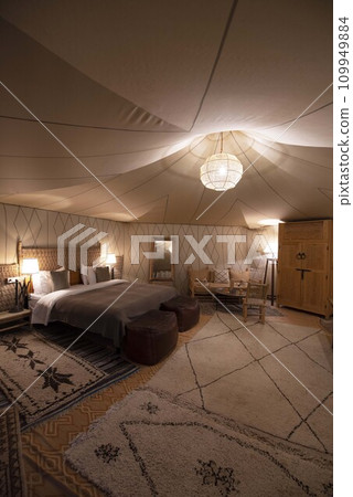 Luxury camp in the Sahara desert 109949884