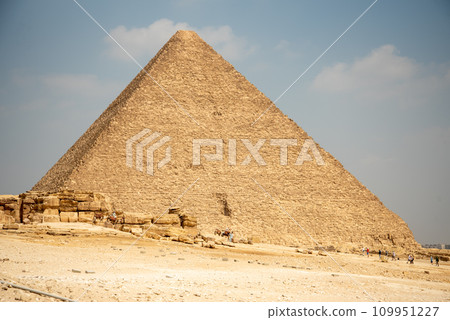 Beautiful scenery of the three great pyramids of Giza in Egypt Beautiful scenery of the three great pyramids of Giza in Egypt 109951227