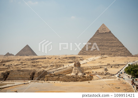 Beautiful scenery of the three great pyramids of Giza in Egypt 109951421