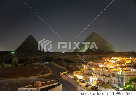 Beautiful scenery of the three great pyramids of Giza in Egypt 109951522