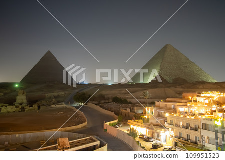 埃及吉薩三座金字塔的美景 109951523