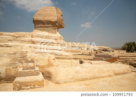 Very beautiful scenery of the Sphinx in the Pyramids of Giza, Egypt Very beautiful scenery of the Sphinx in the Pyramids of Giza, Egypt 109951793