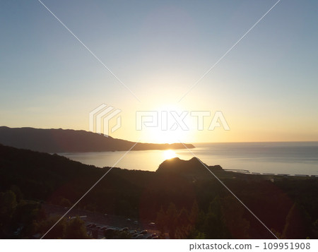 從山上看到的日落 109951908