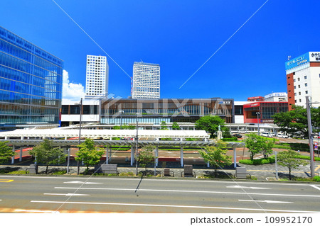 [Fukui Prefecture] Sunny JR Fukui Station East Exit (Hokuriku Shinkansen) 109952170