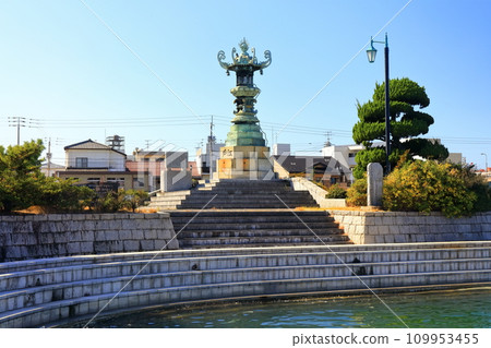 [Kagawa Prefecture] Konpira Kotoro (Taisuke Toro) in Marugame Port 109953455