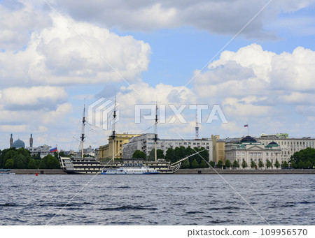 View of a sailing ship near the Neva River embankment in St. Petersburg, Russia View of a sailing ship near the Neva River embankment in St. Petersburg, Russia 109956570