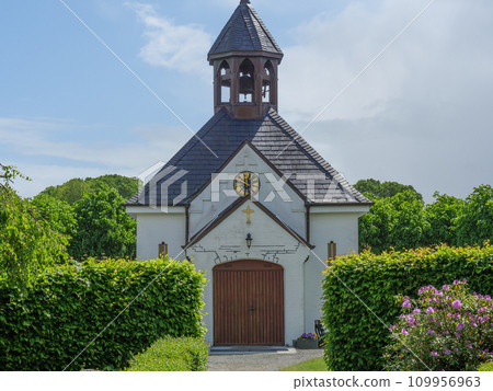 the city of Schleswig at the river schlei in germany 109956963