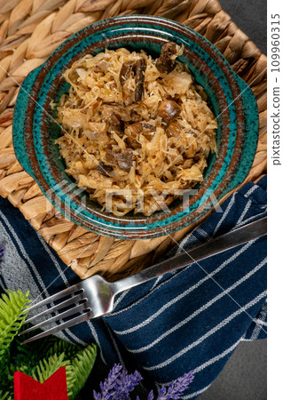 Lenten sauerkraut with mushrooms. 109960315
