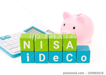 iDeCo 和 NISA 圖像豬存錢筒和計算器 109960838