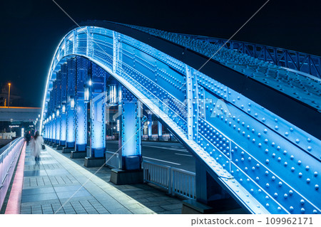 ``Tokyo'' Asakusa, night view of Komagata Bridge 109962171