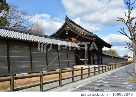 Dongdaemun Toji Temple (Kyoo Gokokuji Temple) Dongdaemun Toji Temple (Kyoo Gokokuji Temple) 109962849