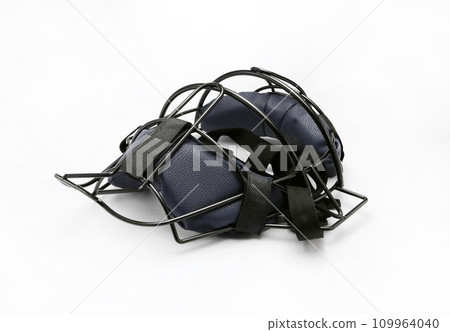 catcher mask baseball 109964040