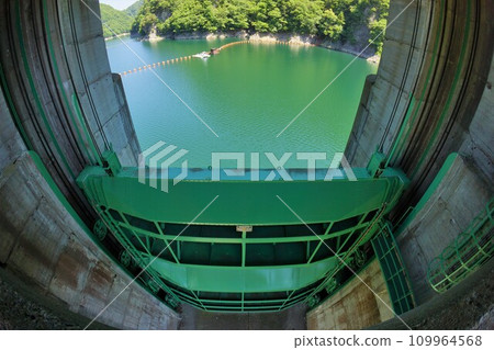 磯里水壩滑動閘門 磯里水壩滑動閘門 109964568