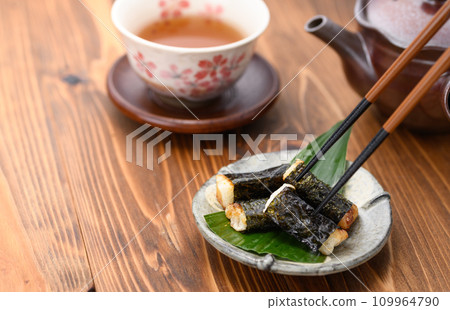 Isobe-yaki grilled to a golden brown color Isobe-yaki grilled to a golden brown color 109964790