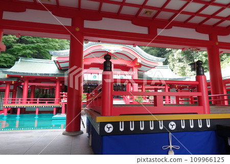 Shimonoseki Akama Shrine 109966125