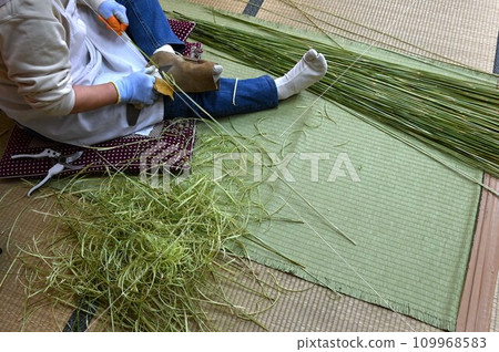 日本傳統工藝品和竹工藝品 / 用富士山野生的錫竹手工製作的濾鍋和籃子 / 山梨縣富士河口湖町勝山 109968583