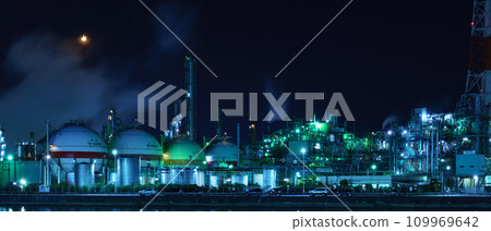[工廠夜景] 三重縣四日市工廠夜景，四日市巨蛋前 109969642
