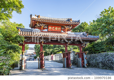Blue sky and former Shuri Castle Shureimon, Naha City, Okinawa Prefecture 109970186