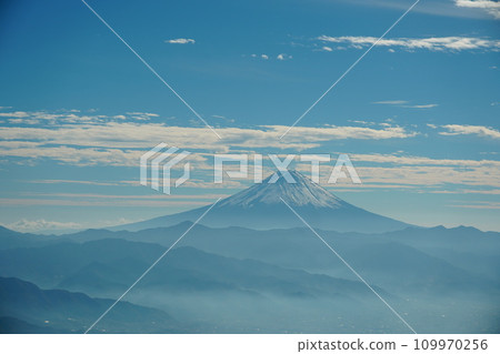 淡淡的雲海和富士山(山梨縣) 淡淡的雲海和富士山(山梨縣) 109970256