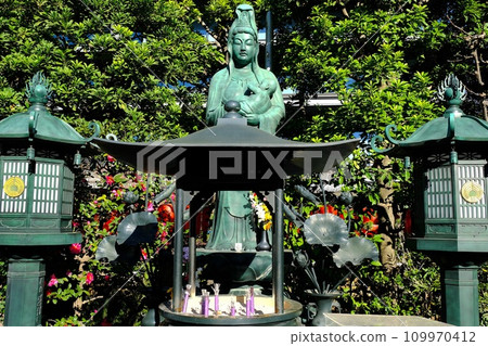 Toyokawa Inari (Tokyo Betsuin) child treasure Kanzeon Bodhisattva Toyokawa Inari (Tokyo Betsuin) child treasure Kanzeon Bodhisattva 109970412