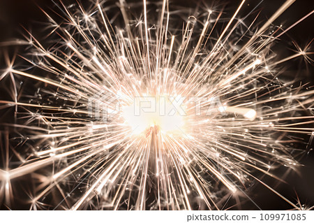 分散的火花5 109971085