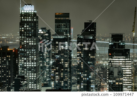 蒙特利爾夜景（Kondia Ronque） 109971447