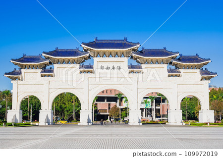 Taiwan Chiang Kai-shek Memorial Hall Freedom Square Pavilion 109972019