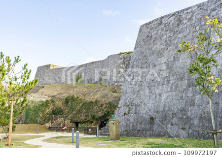 藍天和首里城城牆,沖繩縣那霸市 藍天和首里城城牆,沖繩縣那霸市 109972197