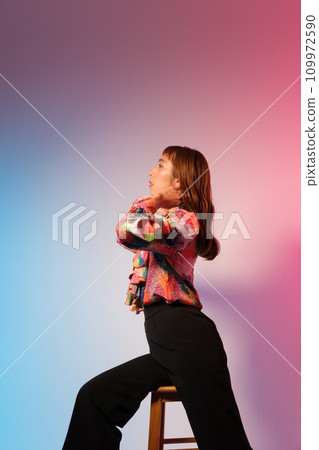 酷酷的女性美女肖像 酷酷的女性美女肖像 109972590