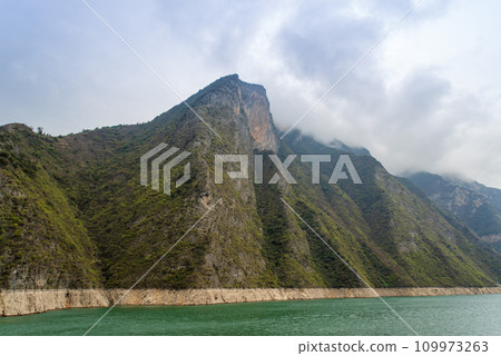 The magnificent scenery of the Three Gorges of the Yangtze River. The magnificent scenery of the Three Gorges of the Yangtze River. 109973263