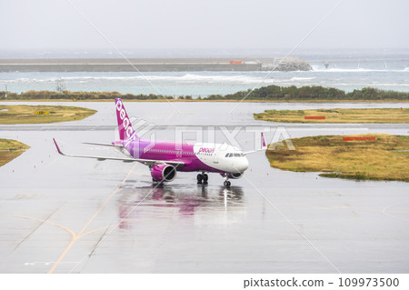 Rainy airport, plane taxiing, Naha City, Okinawa Prefecture Rainy airport, plane taxiing, Naha City, Okinawa Prefecture 109973500