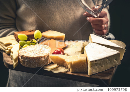 Different kinds of cheese for gourmet nutrition 109973798