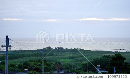 The scenery seen from the carrot-shaped observation deck on Tsuken Island, Okinawa Prefecture 109973833