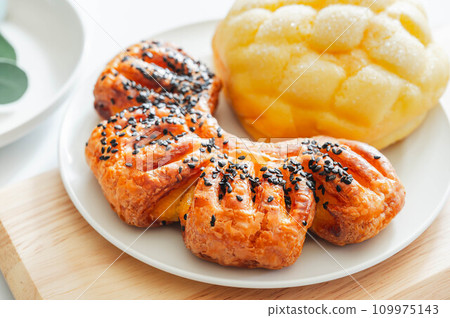 Sweet potato Danish 109975143