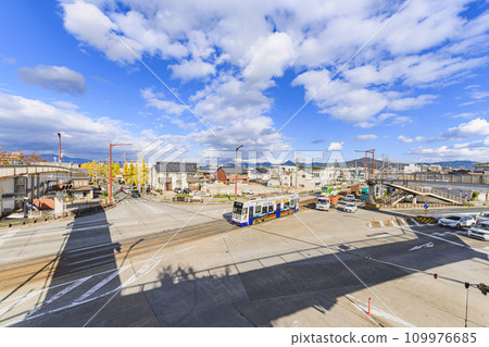Toyohashi City, Aichi Prefecture, streetcar running scene Toyohashi City, Aichi Prefecture, streetcar running scene 109976685