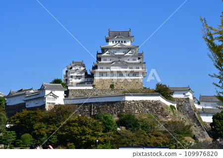 Himeji Castle 007 Large castle tower, small castle tower 109976820