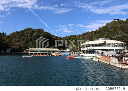 位於靜岡縣下田市的“下田海底水族館” 109977249