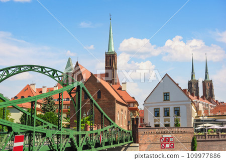 Green Tumski bridge Green Tumski bridge 109977886