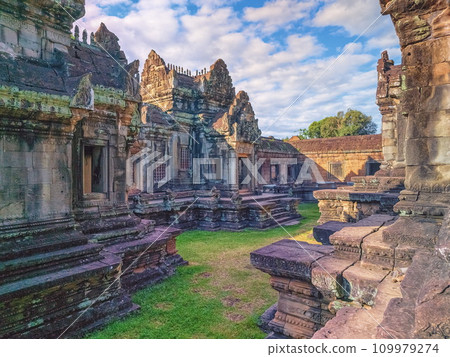 Banteay Samre temple at Angkor Thom, Siem Reap, Cambodia 109979274