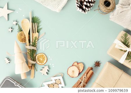 Zero waste, eco friendly Christmas concept, flat lay 109979639