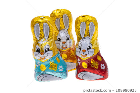 chocolate bunnies isolated chocolate bunnies isolated 109980923