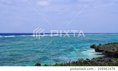 Ukachi coast in Yoron Island, Kagoshima Prefecture Ukachi coast in Yoron Island, Kagoshima Prefecture 109981476