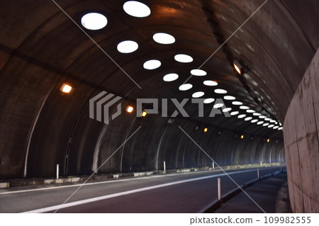 Coastal road shelter 109982555