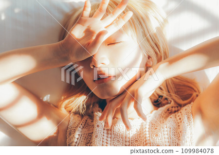 年輕女性的美麗形象 109984078