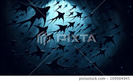 一群小魚在晚上在海裡游泳 109984945