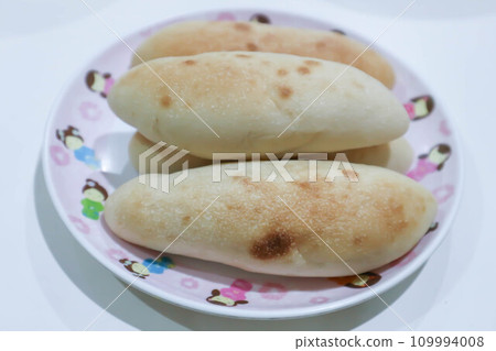 bun or grilled bun, baked bun bun or grilled bun, baked bun 109994008